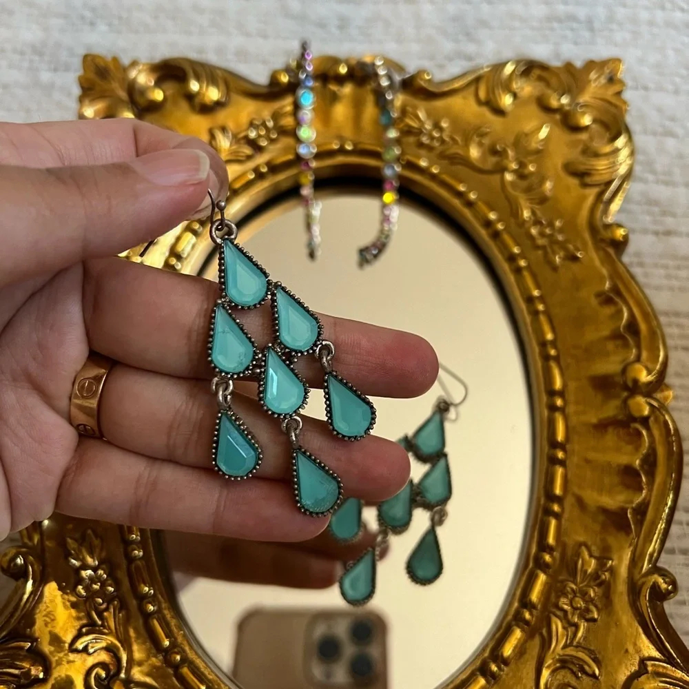 Vintage earrings bundle of 2 - Picture 5 of 7